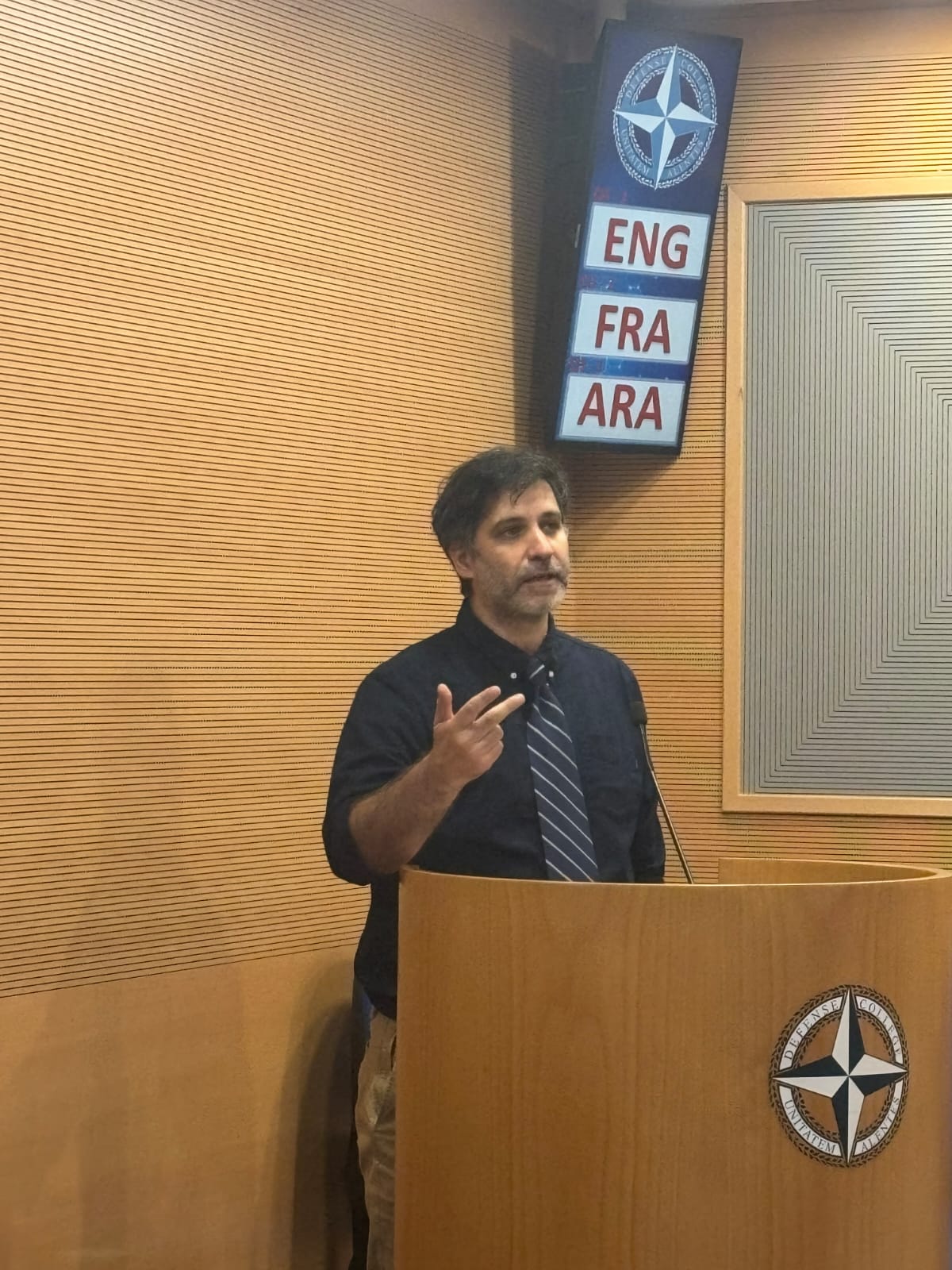 caglar-hocamiz-nato-defence-college-da-seminer-verdi